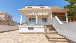 Villa in Torrevieja, Spain, Aguas Nuevas area, 4 bedrooms, 220 m2 - #ASV-21-S682/776 image 2