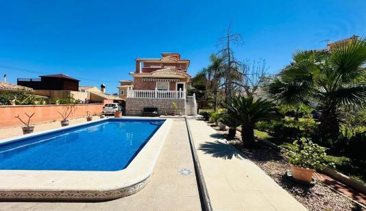 Торревьеха недвижимость, продается Таунхаус. Район Los Balcones - Los Altos del Edén, 3 спальни, 177 м2 image 0