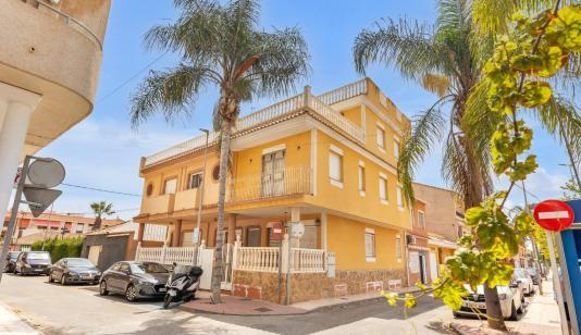 Town house in Los Alcázares, Spain, Centro area, 4 bedrooms, 123 m2 - #ASV-21-IG57/776 image 0