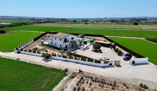 Villa in Dolores, Spain, Comunidad valenciana area, 4 bedrooms, 425 m2 - #ASV-NOR5DO/4927 image 0
