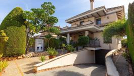 Villa in Torrevieja, Spain, La veleta area, 7 bedrooms, 800 m2 - #ASV-1873/846 image 2