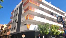 Moderno apartamento muy espacioso, en esquina, 3 dormitorios, 3 baños, parking, piscina, a 5 minutos a pie de la Playa del Cura image 1