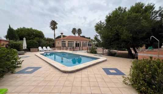 Villa in Dolores, Spain, Comunidad valenciana area, 3 bedrooms, 224 m2 - #ASV-RY3DO/4927 image 0