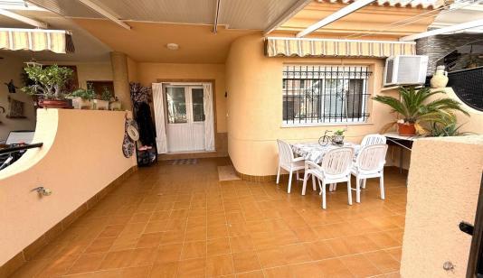 Casa en una de las mejores zona de los Alcazares image 0