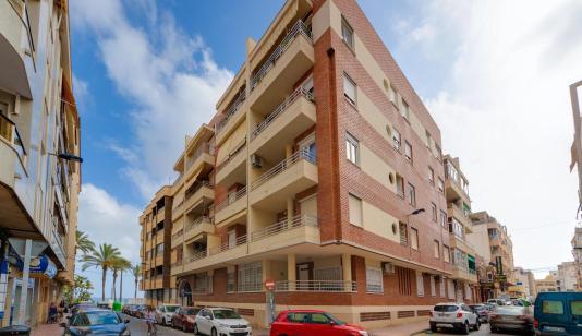 Buy an Apartment in Torrevieja, Spain. Paseo maritimo area, 3 bedrooms, 106 m² image 0