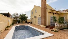 Town house in Orihuela Costa, Spain. Playa Flamenca area, 4 bedrooms, 195 m² image 4