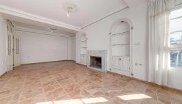 Torrevieja, Spain. Real Estate. Centro area, 5 bedrooms, 243 m² image 1