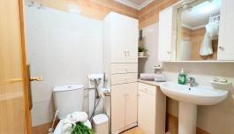 Buy real estate in Torrevieja, Spain. El limonar area, 2 bedrooms, 56 m² image 4