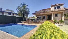 Property for sale. Mil Palmeras area, 4 bedrooms, 342 m² image 2