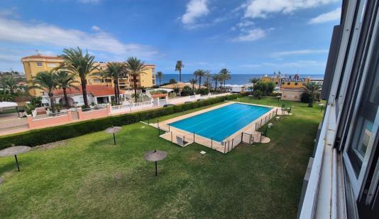 Buy real estate in Torrevieja, Spain. Punta Prima area, 2 bedrooms, 92 m² image 0