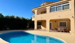 Torrevieja, real estate. Eliseos playa area, 4 bedrooms, 325 m² image 4
