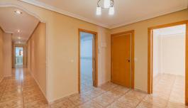 Torrevieja, Spain. Real Estate. Centro area, 3 bedrooms, 129 m² image 3