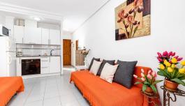 Real estate in Spain, Torrevieja. Estacion de autobuses area, 32 m² image 4