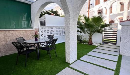 Buy real estate in Torrevieja, Spain. Playa de los Locos area, 3 bedrooms, 100 m² image 0