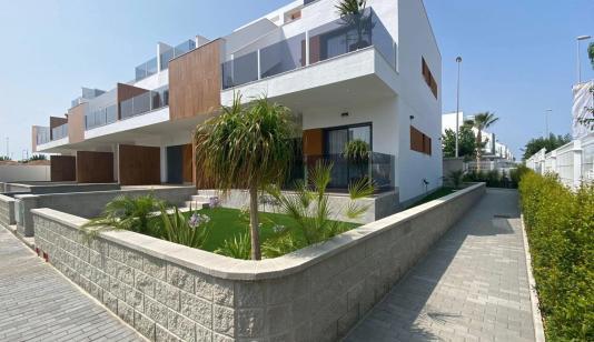 Comprar una propiedad en España. Zona de la  Pilar de la Horadada, 2 dormitorios, 123 m² image 0