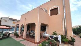 Torrevieja real estate, Villa for sale. Aguas Nuevas area, 4 bedrooms, 175 m² image 3