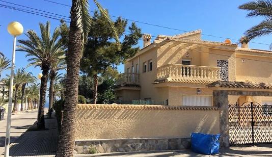 Comprar una propiedad en Orihuela Costa, España. Zona de la  Cabo Roig, 4 dormitorios, 245 m² image 0