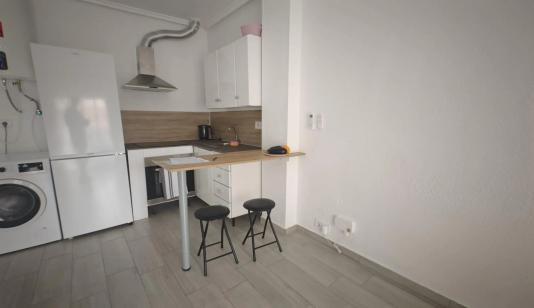 Bienes raíces Torrevieja, Piso en venta. Zona de la  Centro, 2 dormitorios, 74 m² image 0