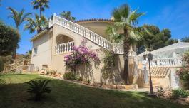 Orihuela Costa real estate, Villa for sale. Altos de Campoamor area, 4 bedrooms, 243 m² image 1