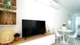 Buy real estate in Torrevieja, Spain. Calas blanca area, 1 bedroom, 37 m² image 3