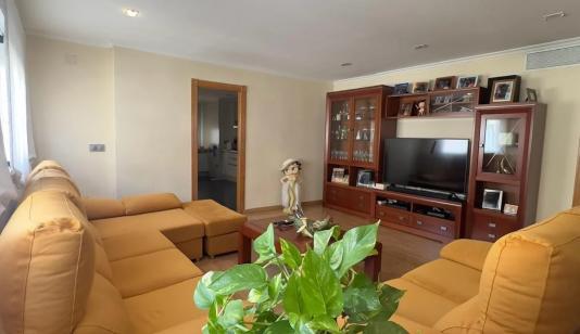 Apartment in Torrevieja, Spain. Centro area, 4 bedrooms, 183 m² image 0