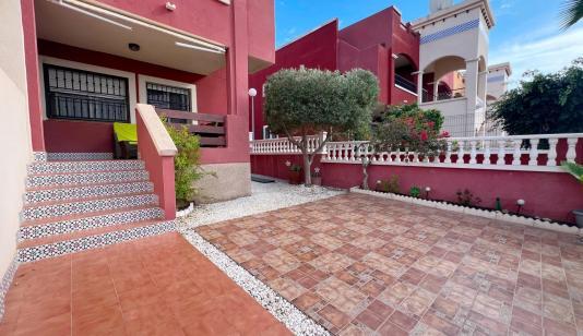 Bungalow in Orihuela Costa, Spain. Los Altos area, 2 bedrooms, 79 m² image 0