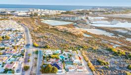 Torrevieja, Spain. Buy an Villa . Centro area, 4 bedrooms, 520 m² image 1