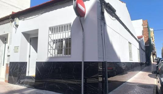 Real estate in Spain, Torrevieja. Playa de los Locos area, 4 bedrooms, 101 m² image 0