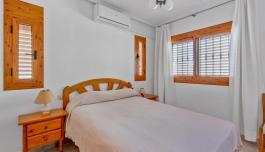 Torrevieja, недвижимость. Район La Mata, 2 спальни, 70 m² image 4