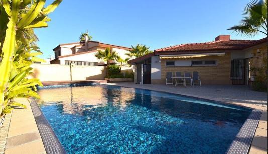 Orihuela Costa bienes raíces, Duplex en venta. Zona de la  La Zenia, 4 dormitorios, 240 m² image 0