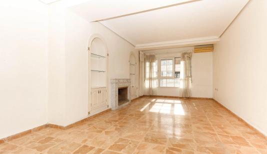 Buy an Apartment in Torrevieja, Spain. torrevieja area, 5 bedrooms, 243 m² image 0
