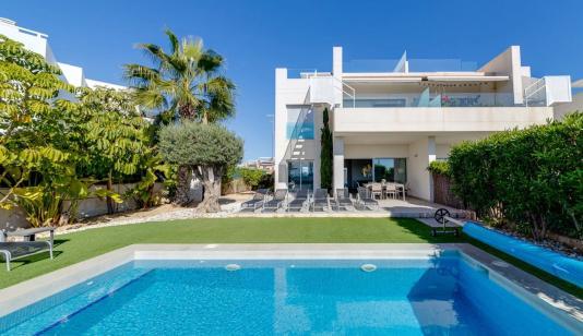 Propiedades en Orihuela Costa. Zona de la  Cabo Roig, 3 dormitorios, 106 m² image 0