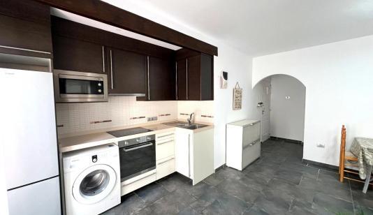 Apartment in Torrevieja, Spain. torrevieja area, 6 bedrooms, 108 m² image 0