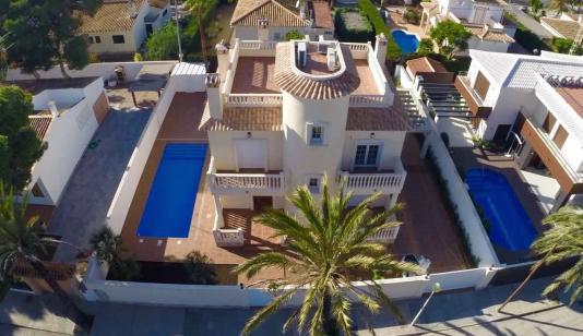 Купить виллу в Ориуэла Коста, Испания. Район Cabo Roig, 4 спальни, 260 m² image 0