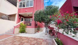 Bungalow in Orihuela Costa, Spain. Los Altos area, 2 bedrooms, 79 m² image 3