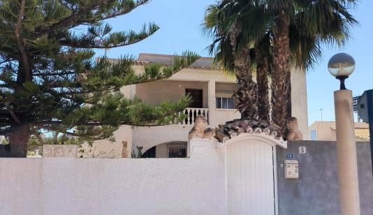 Buy real estate in Orihuela Costa, Spain. Cabo Roig area, 7 bedrooms, 200 m² image 0