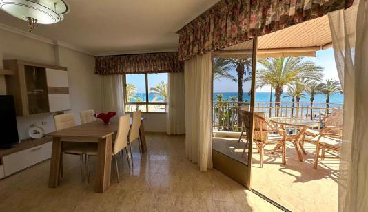 Buy property in Torrevieja, Spain. Paseo maritimo area, 3 bedrooms, 120 m² image 0