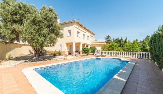 Buy property in Torrevieja, Spain. La Mata area, 4 bedrooms, 208 m² image 0