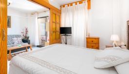Buy an Apartment in Spain, Torrevieja. Centro area, 1 bedroom, 50 m² image 3