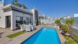 Buy an Villa in Orihuela Costa, Spain. PAU 26 area, 4 bedrooms, 123 m² image 3