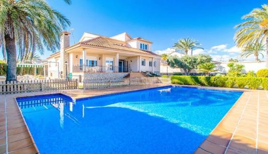 Buy real estate in Spain. Mil Palmeras area, 4 bedrooms, 288 m² image 0