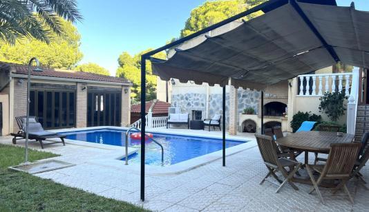 Town house for sale in Torrevieja, Spain. Los Balcones area, 3 bedrooms, 257 m² image 0