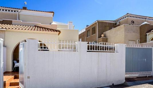 Bungalow in Torrevieja, Spain. Torreblanca area, 4 bedrooms, 95 m² image 0