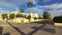 Buy property in Torrevieja, Spain. Torretas area, 6 bedrooms, 257 m² image 4