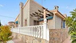 Torrevieja, Spain. Real Estate. Nueva Torrevieja area, 4 bedrooms, 152 m² image 2