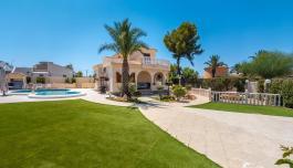 Villa in Torrevieja, Spain. El chaparral area, 4 bedrooms, 163 m² image 2