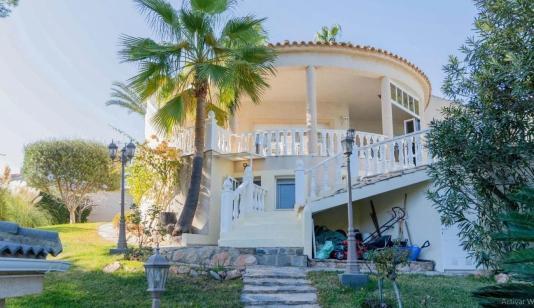 Orihuela Costa real estate, Villa for sale. Altos de Campoamor area, 4 bedrooms, 243 m² image 0
