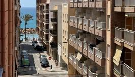 Apartment for sale in Torrevieja, Spain. Paseo maritimo area, 2 bedrooms, 82 m² image 1