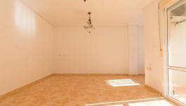 Buy an Apartment in Torrevieja, Spain. Centro area, 4 bedrooms, 102 m² image 4