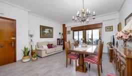 Property in Torrevieja. Paseo maritimo area, 4 bedrooms, 149 m² image 4